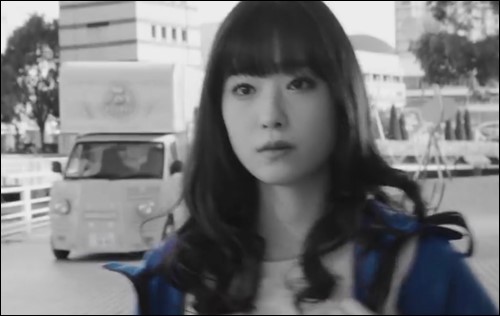 レッドアイズ 島原の妹はるかのカバンの意味は 通販情報もお届け Next Journal