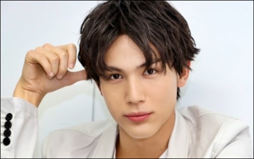 中川大志の顔がでかくて長い 面長で細マッチョなのが原因だった Next Journal 中川大志の顔がでかくて長い 面長で細マッチョなのが原因だった Next Journal