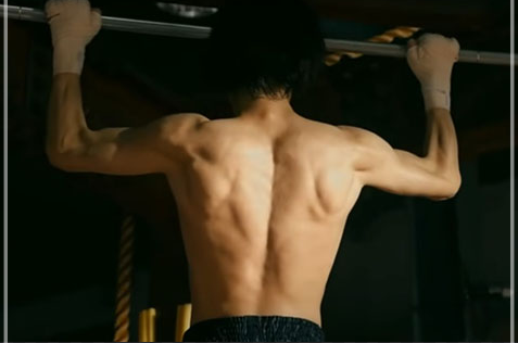 横浜流星の筋肉画像がバキバキで体脂肪率5 筋トレ方法や食生活を調査 Next Journal